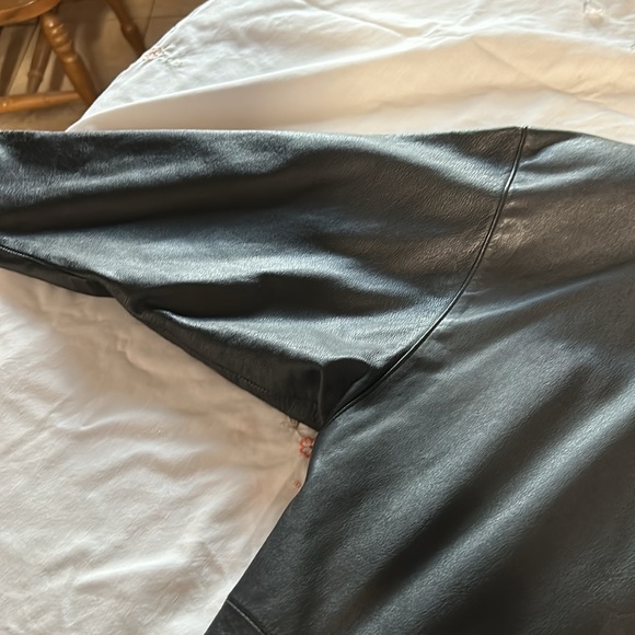 leather soft jacket ladies med/ Large really nice - Picture 3 of 7